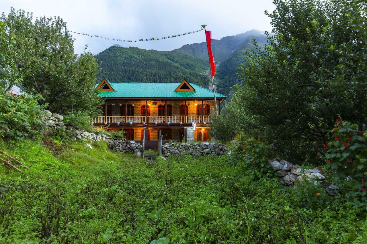 Zostel Homes Rakchham Saturang Экстерьер фото